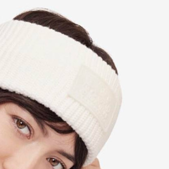 Cable Knit Winter Headband - Picture 2 of 3